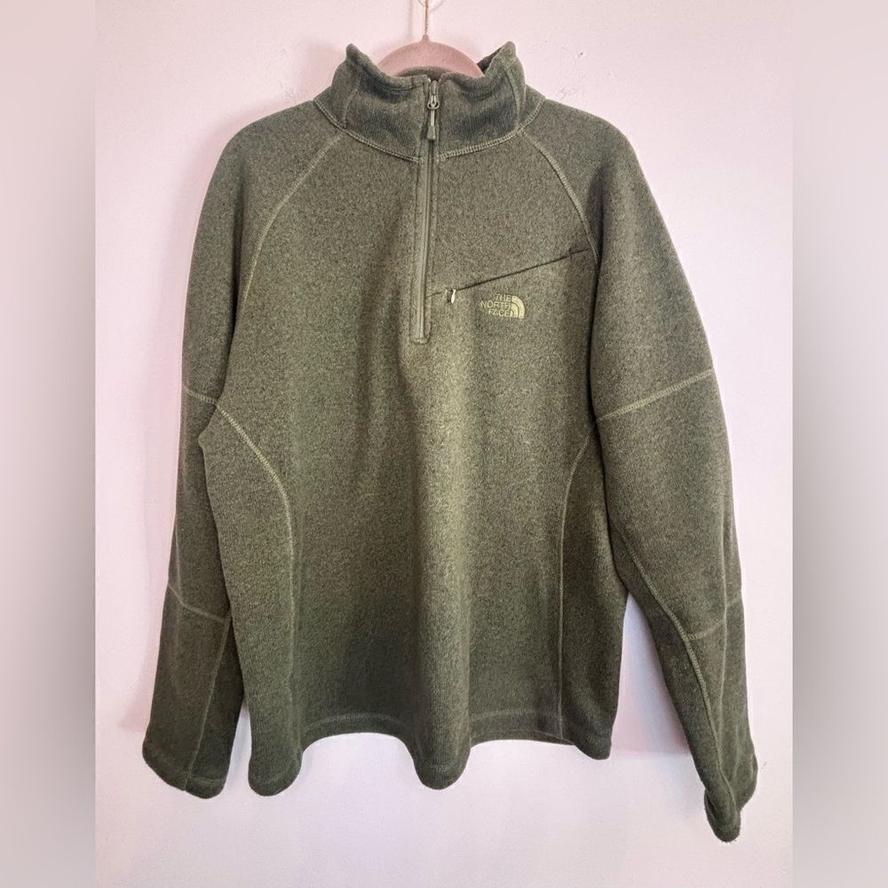 The North face EUC green fleece 1/4 zip up sweatshirt Size medium